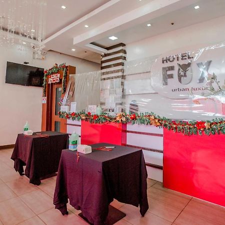 Oyo 637 Fox Hotel Кесон Сити Екстериор снимка